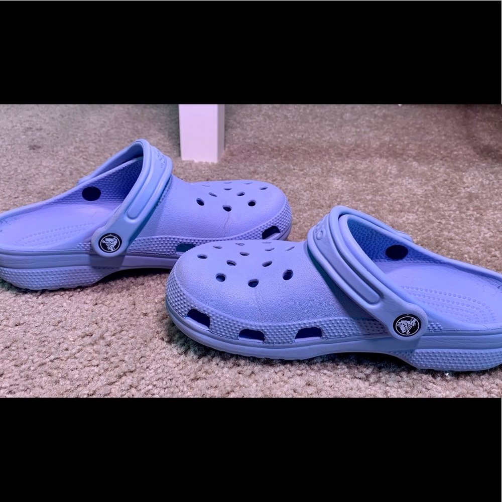 Baby blue Crocks - M 4 W 6